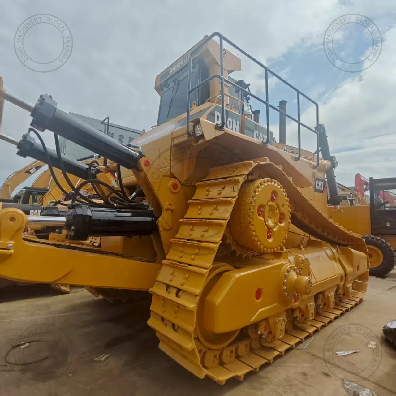 Used Bulldozer CAT D10N for Sale photo 4