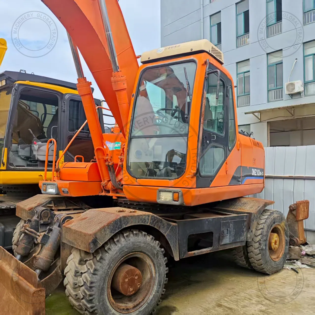 Used Excavator Doosan DH 210-7 for Sale photo 11