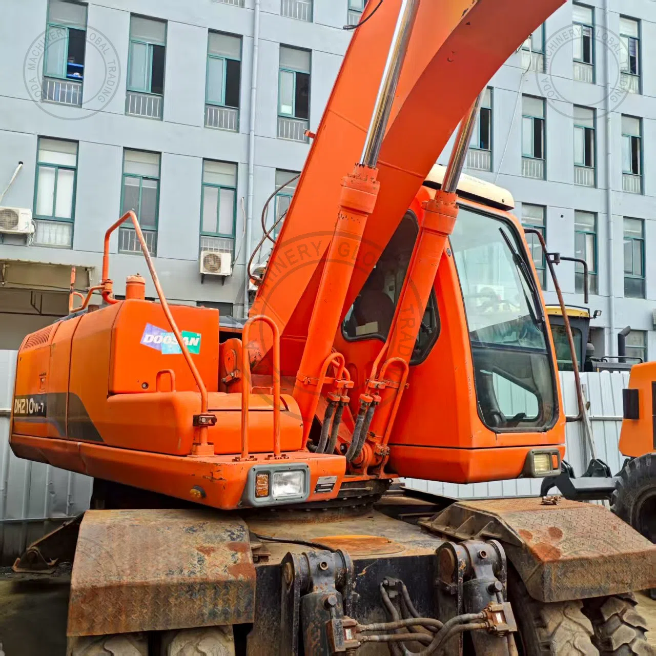 Used Excavator Doosan DH 210-7 for Sale photo 12