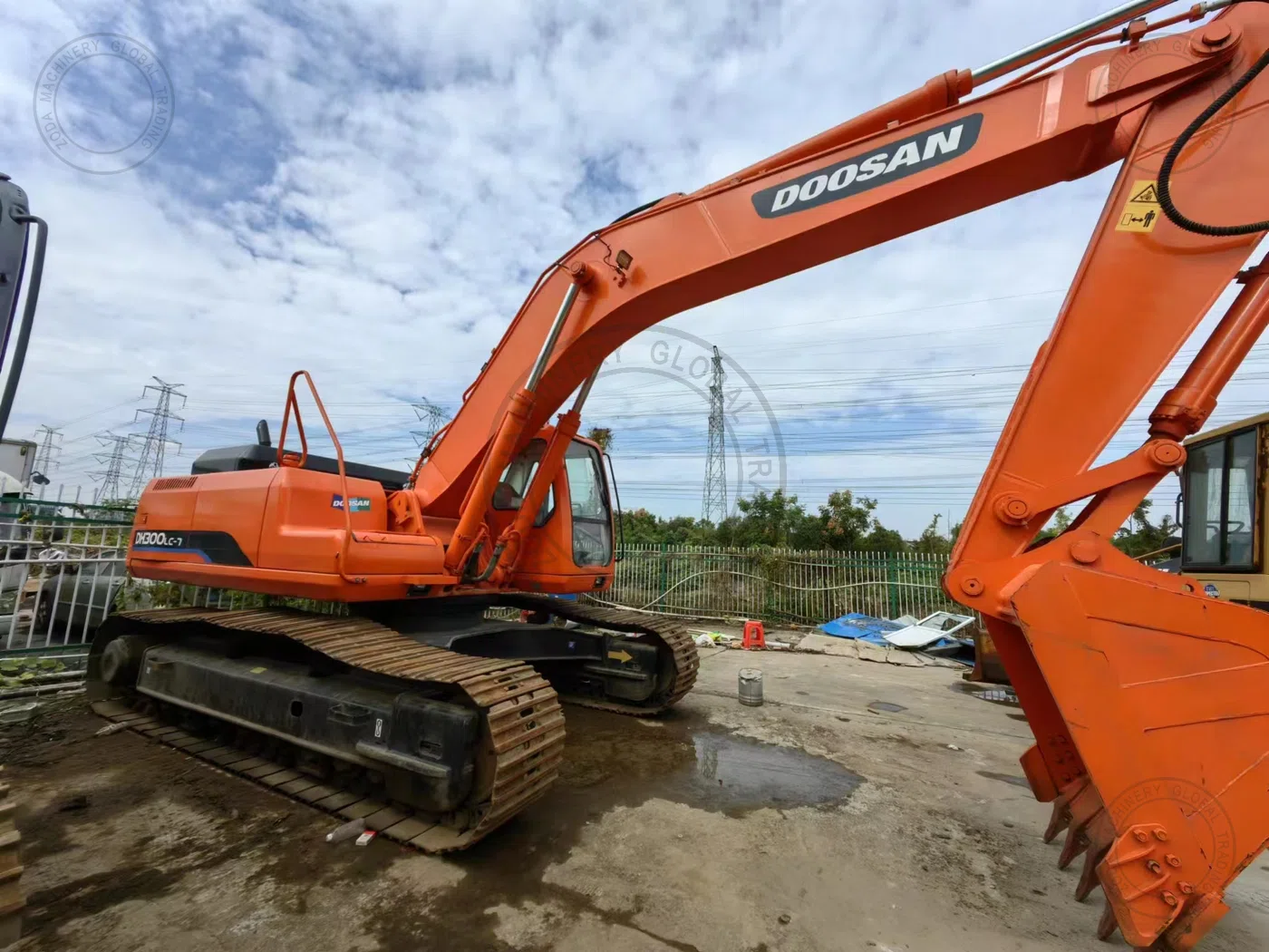 Used Excavator DOOSAN DH300 for Sale photo 6