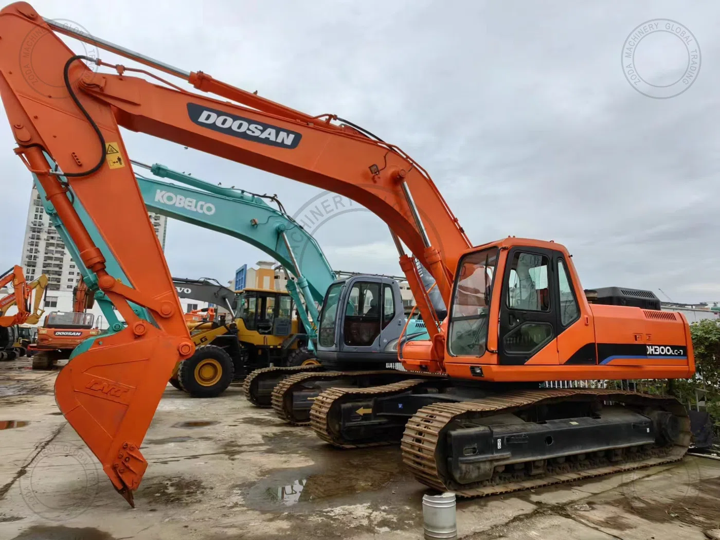 Used Excavator DOOSAN DH300 for Sale photo 7