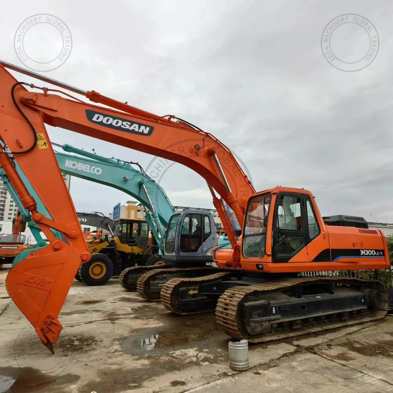 Used Excavator DOOSAN DH300 for Sale photo 10