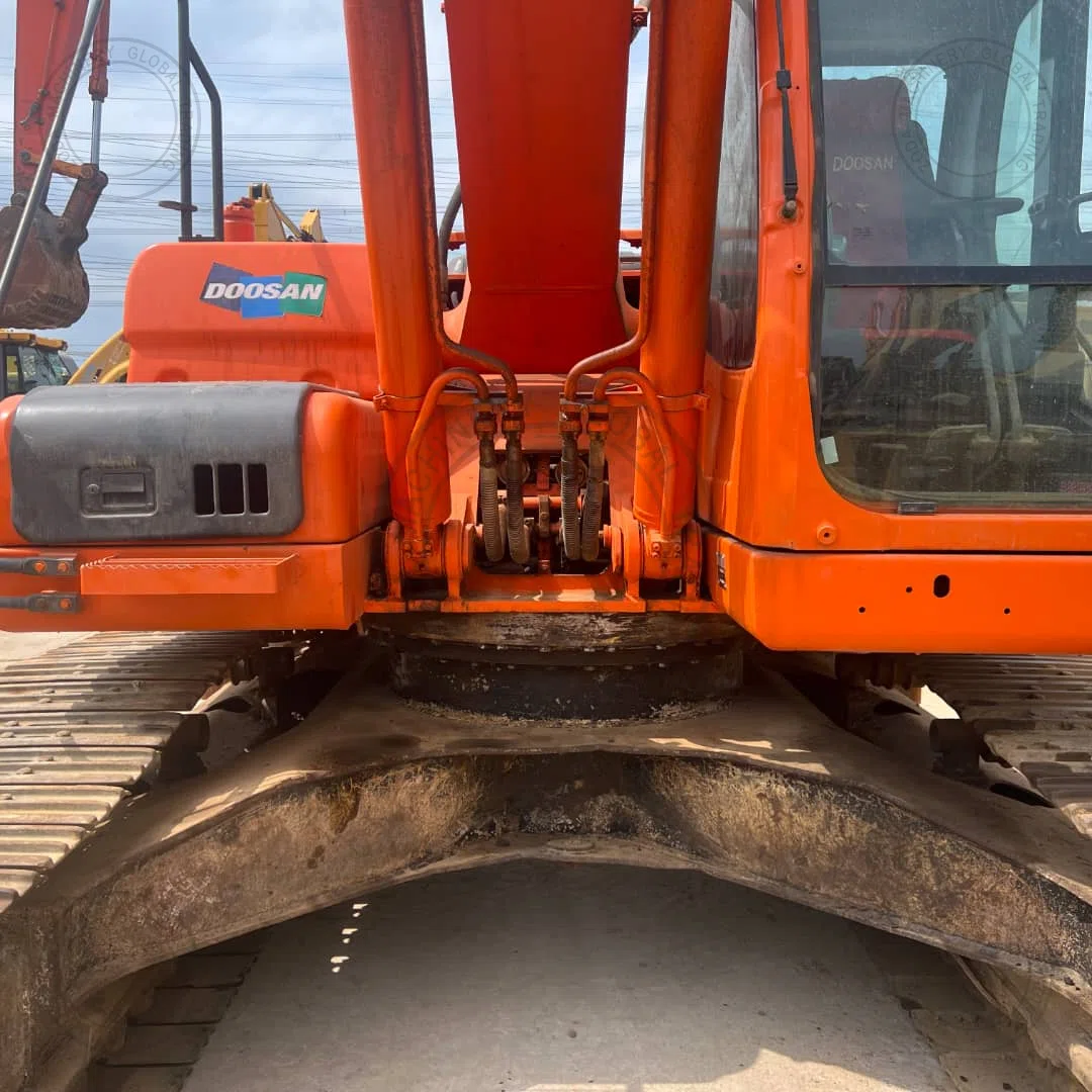 Used Excavator doosan dx225 for Sale photo 2