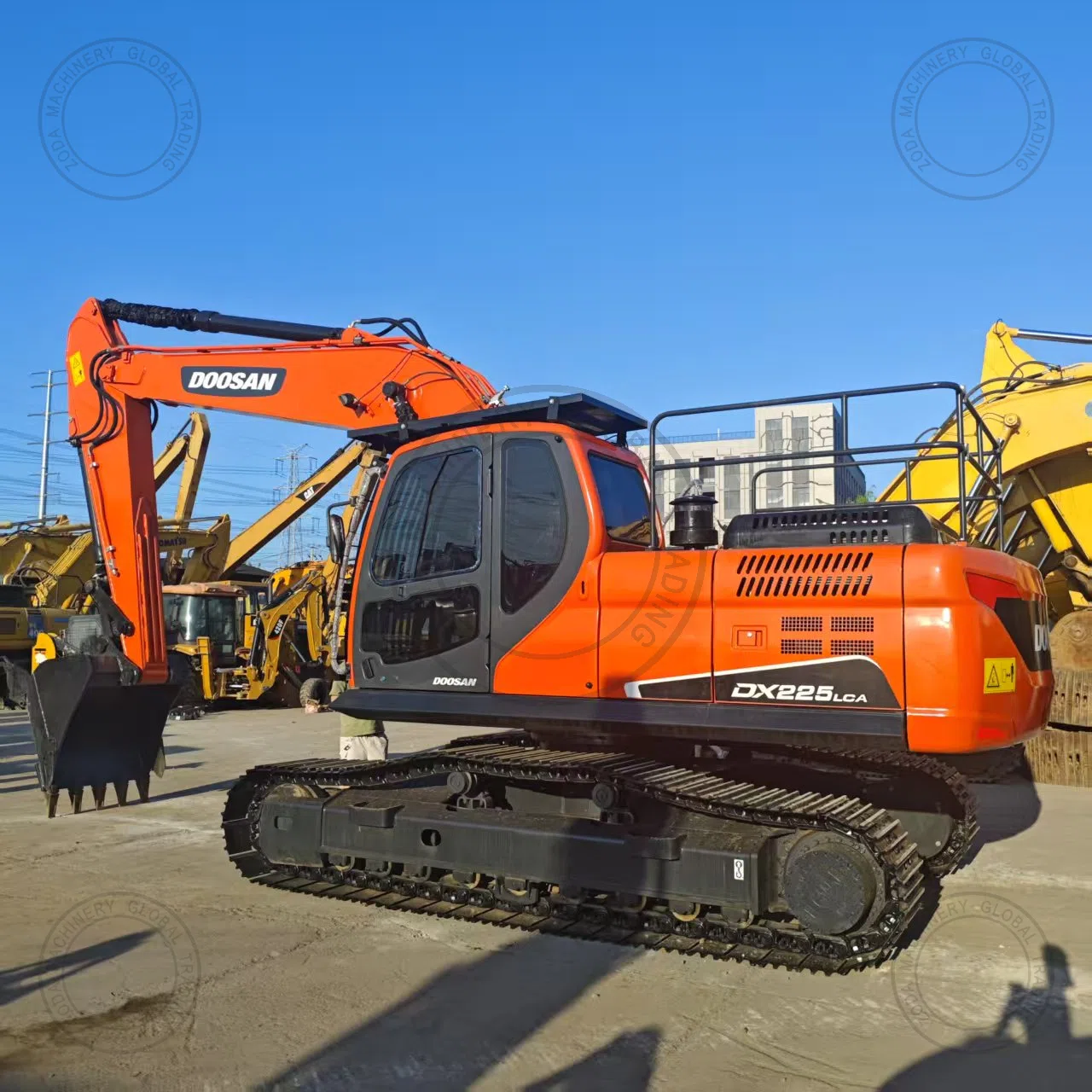 Used Excavator DOOSAN DX225 新 for Sale photo 5