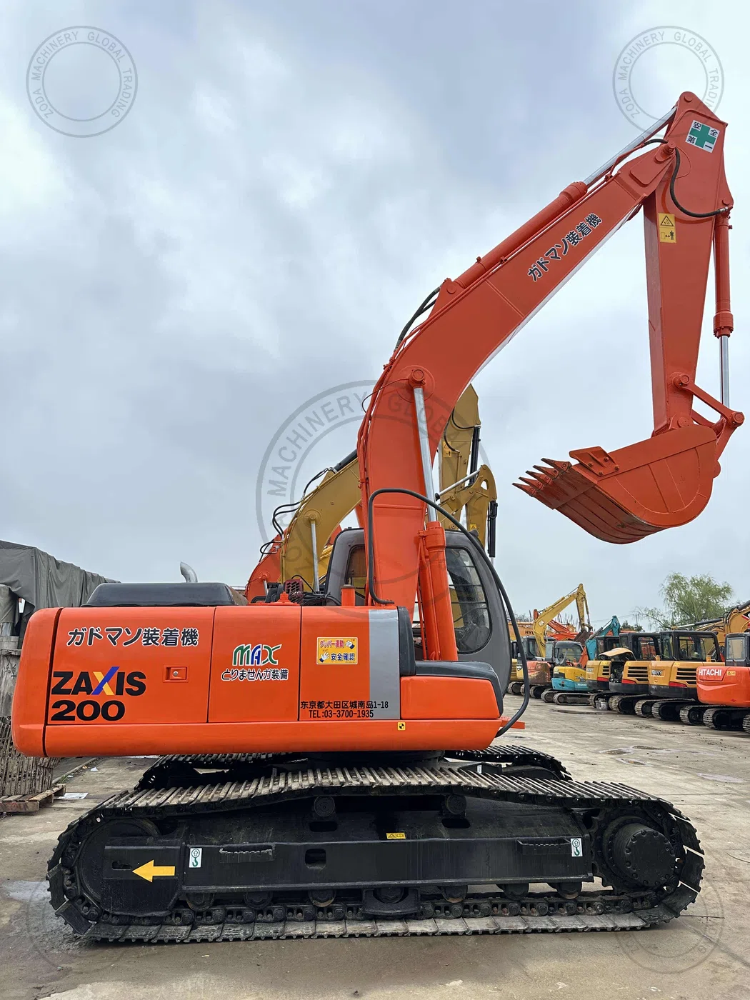 Used Excavator HITACHI 200-3 3 for Sale photo 3