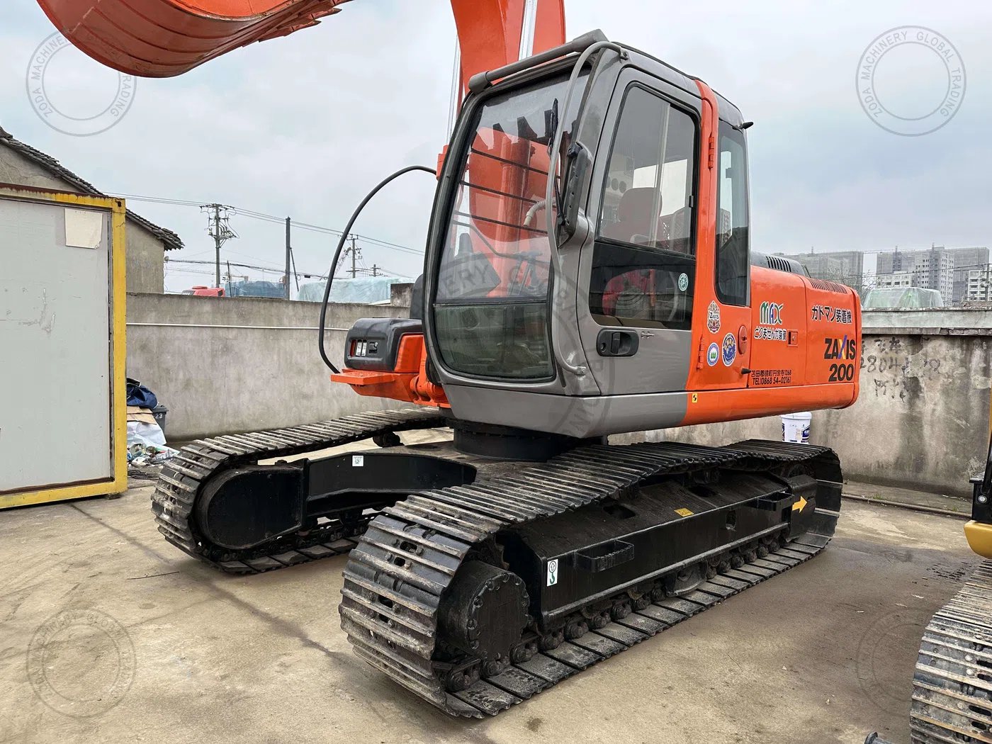 Used Excavator HITACHI 200-3 3 for Sale photo 4