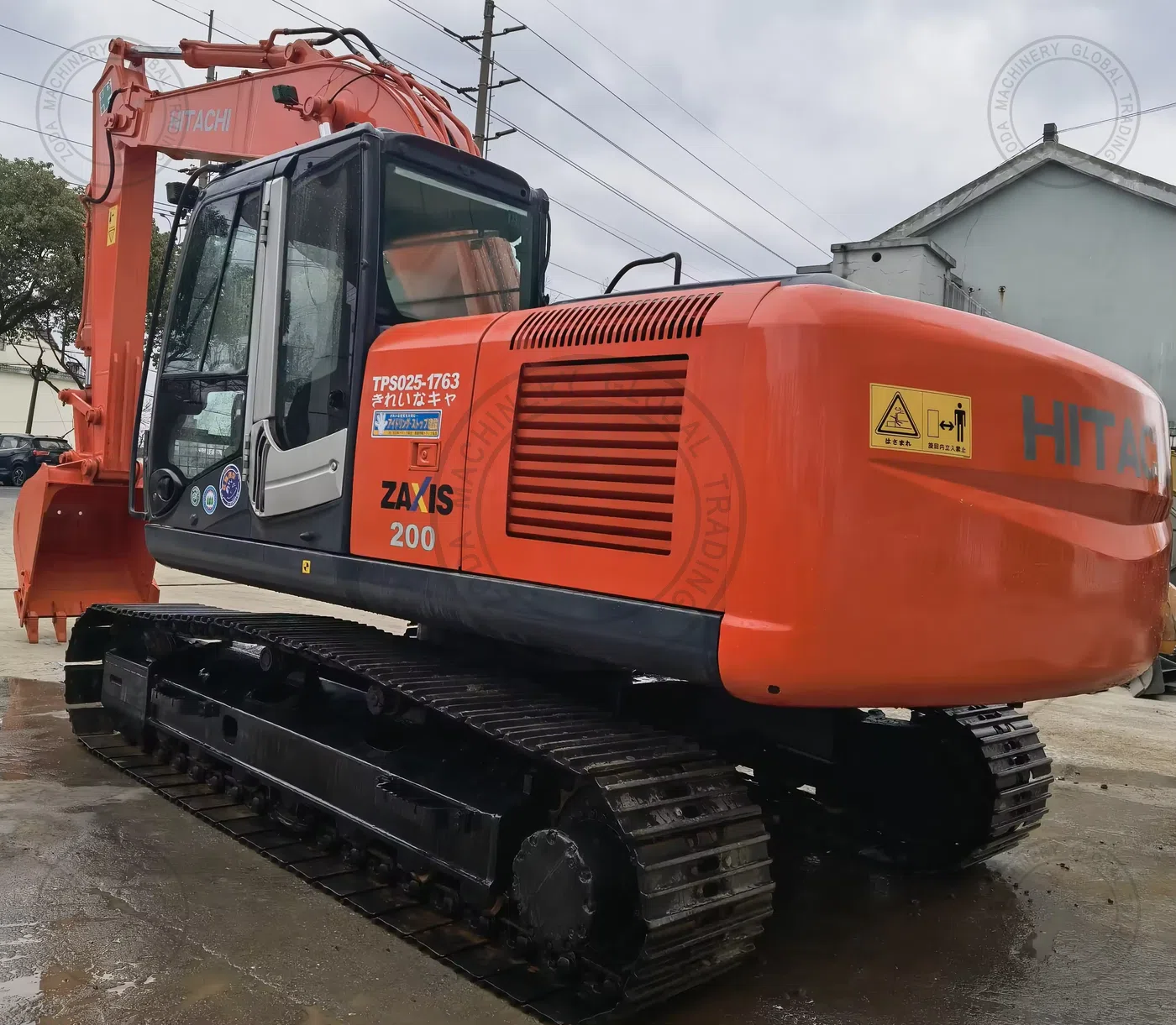 Used Excavator HITACHI 200-3 4 for Sale photo 4