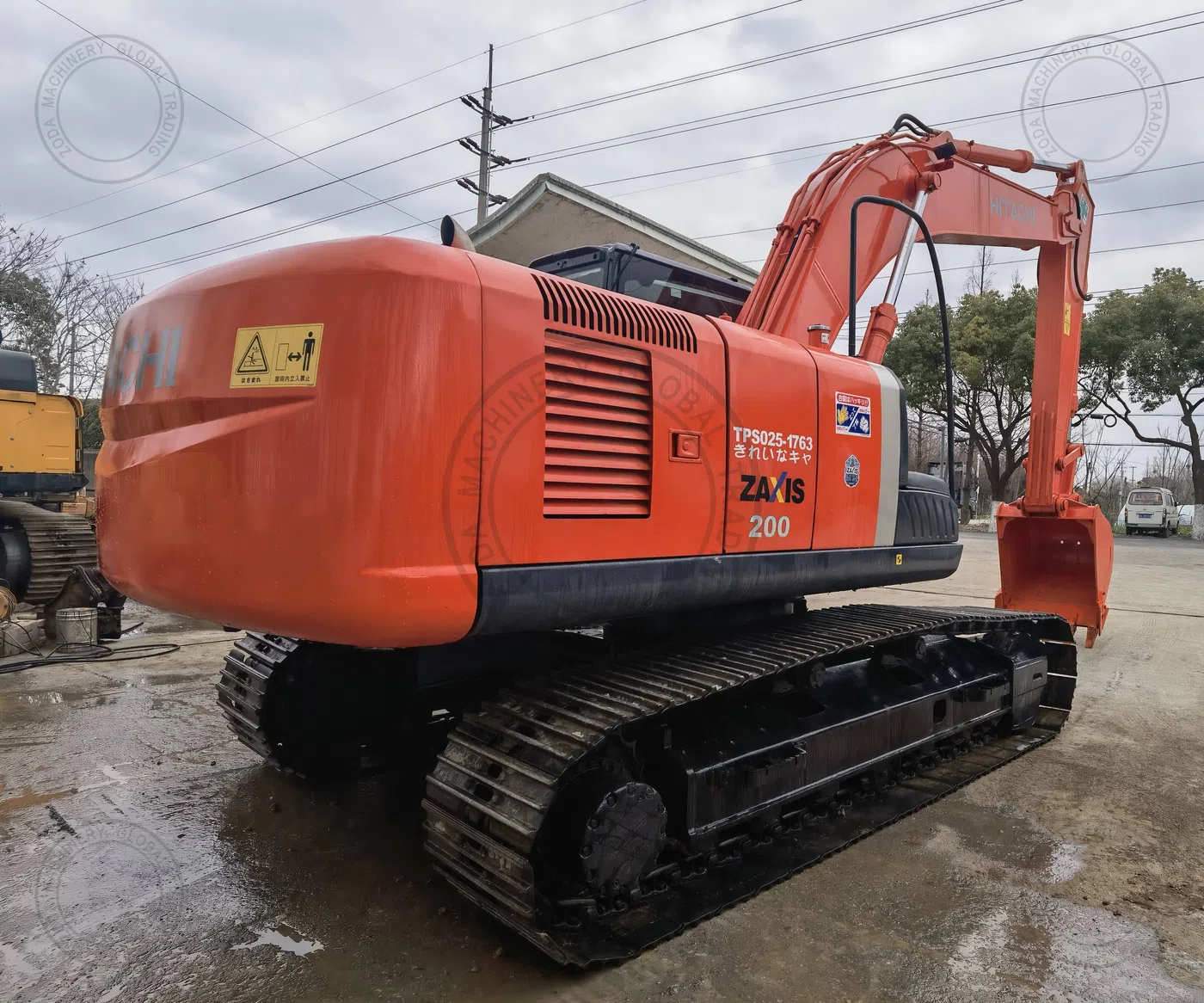 Used Excavator HITACHI 200-3 4 for Sale photo 6