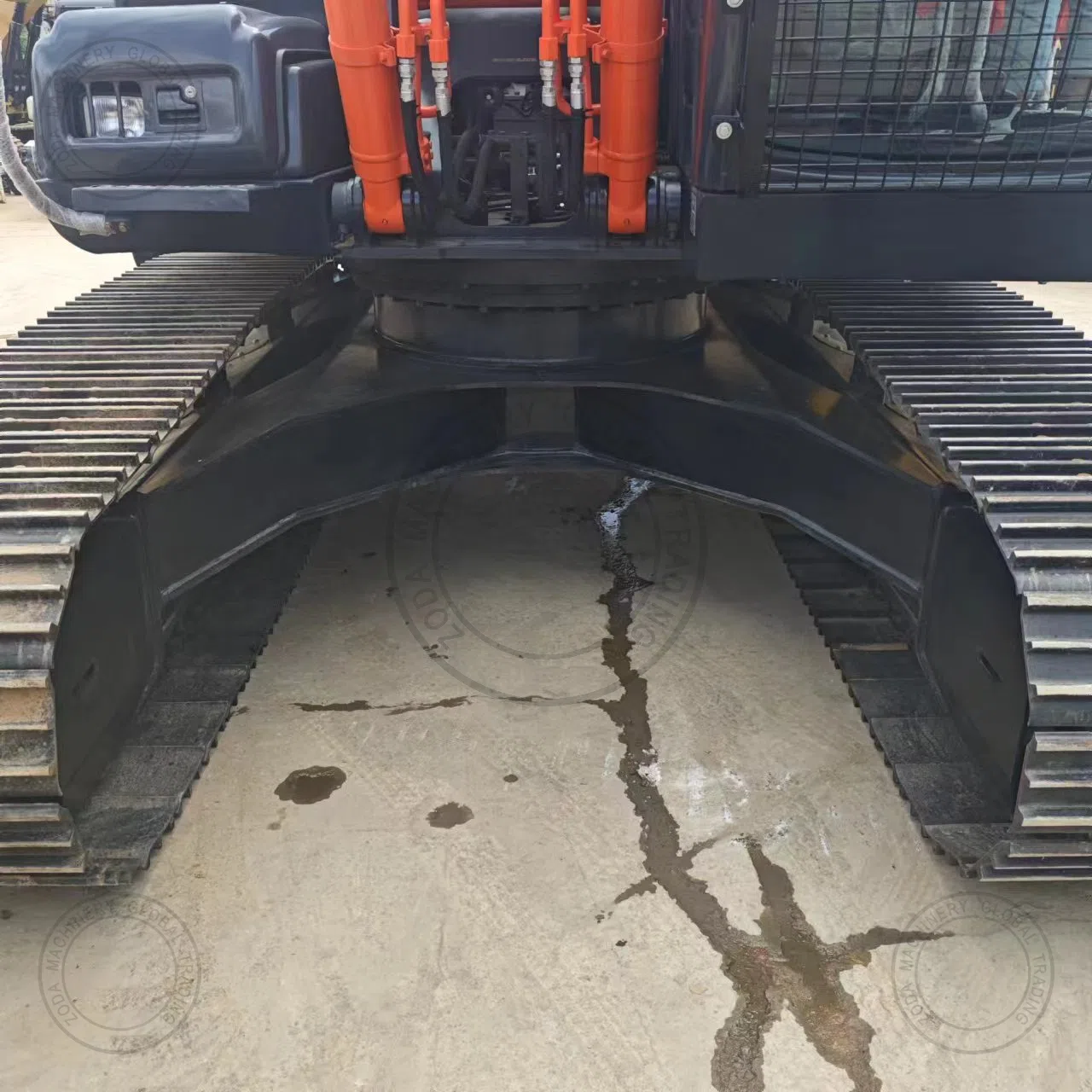 Used Excavator HITACHI ZX200 1 for Sale photo 2