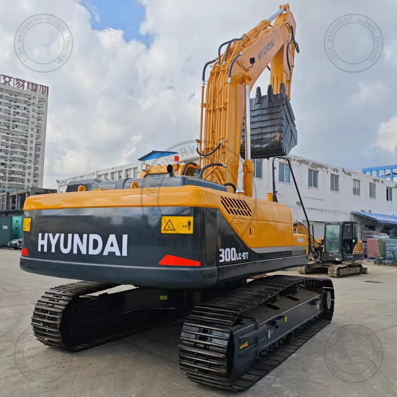 Used Excavator HYUNDAI 300 for Sale photo 5