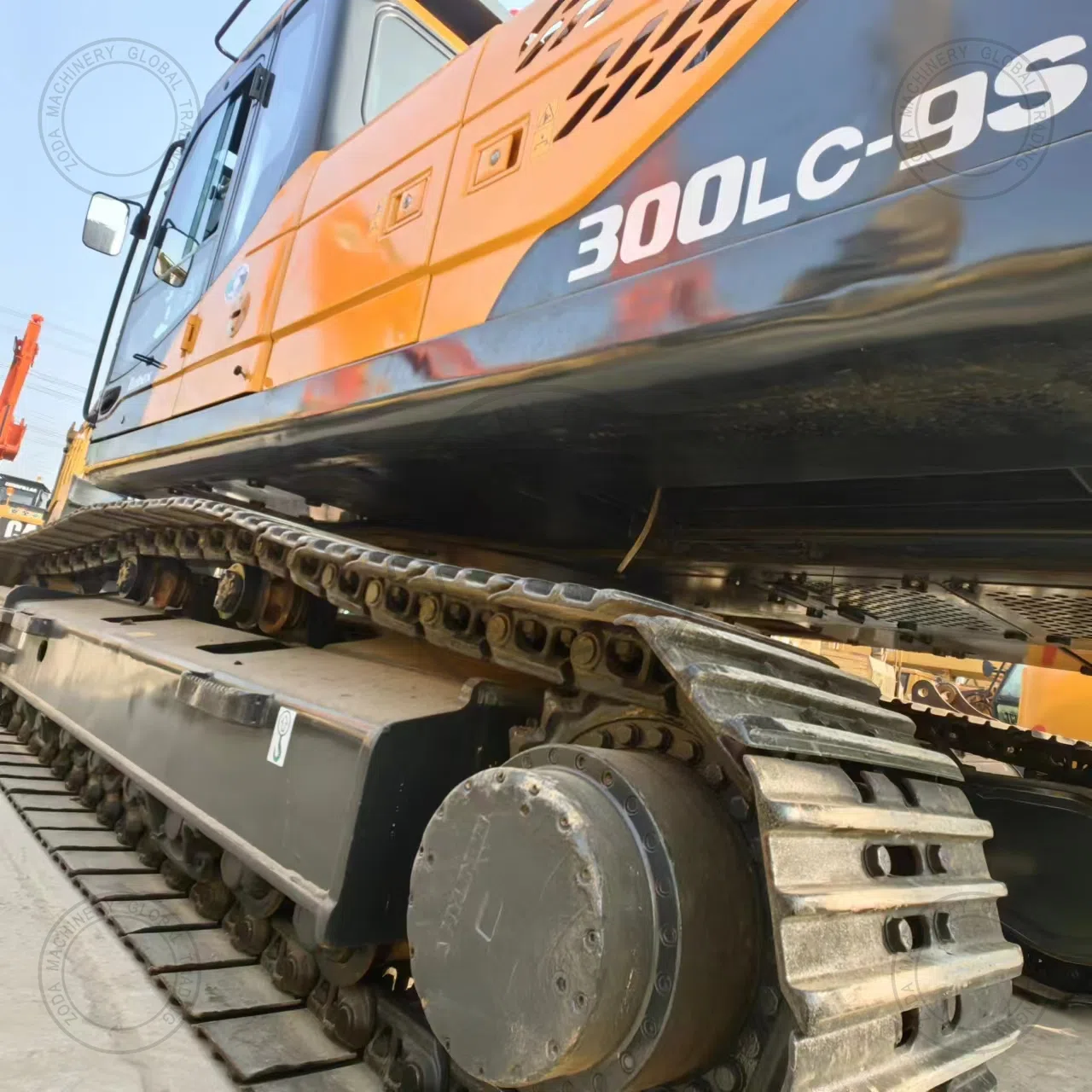 Used Excavator HYUNDAI 300LC-9S for Sale photo 10