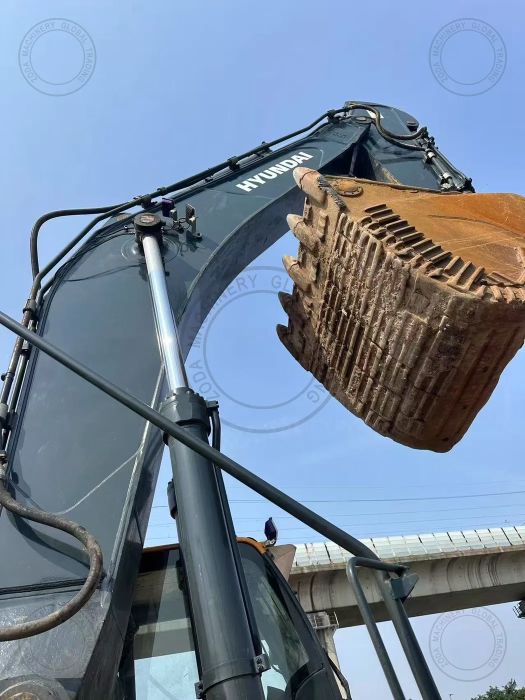 Used Excavator HYUNDAI 505 for Sale photo 4