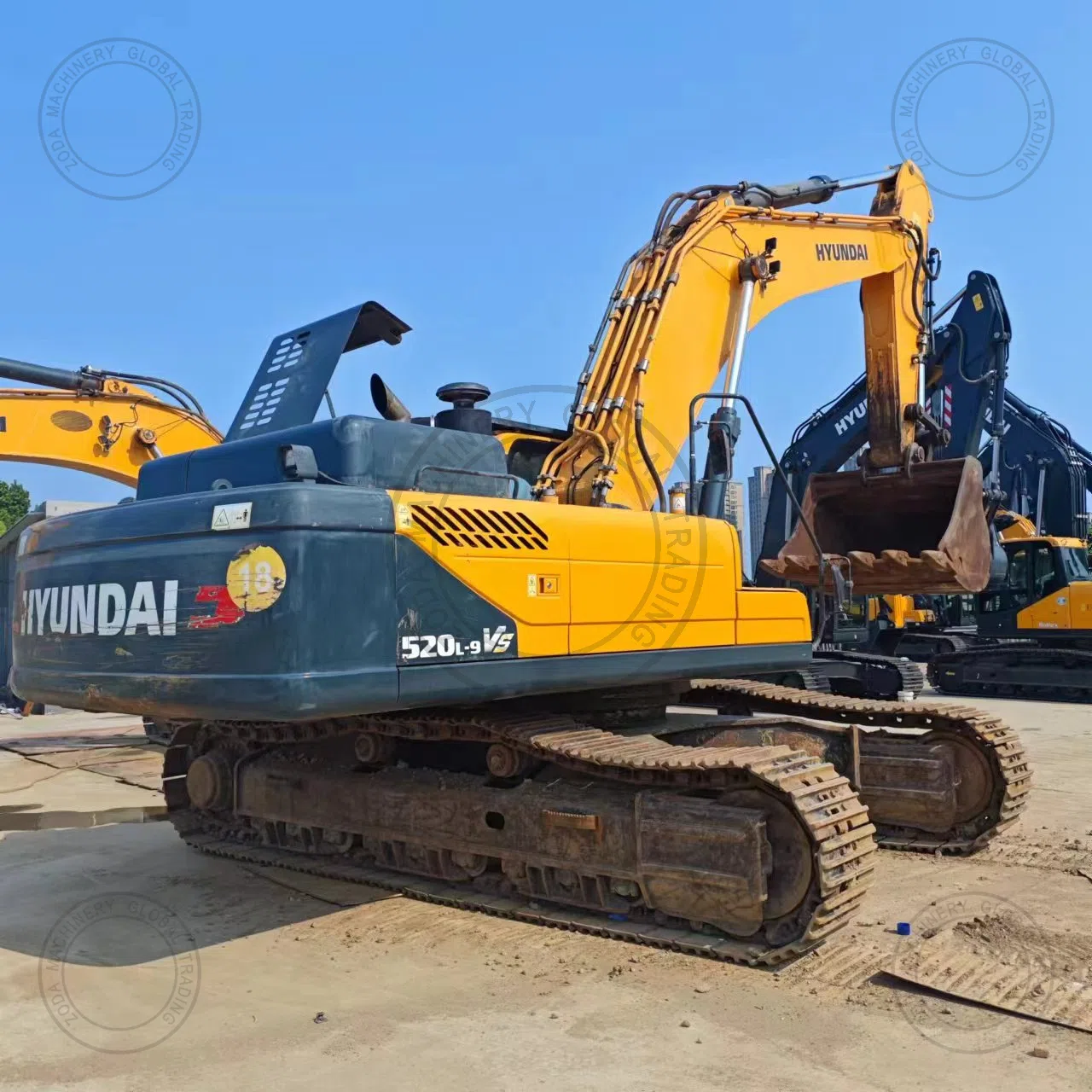 Used Excavator HYUNDAI VS 520 1 for Sale photo 2