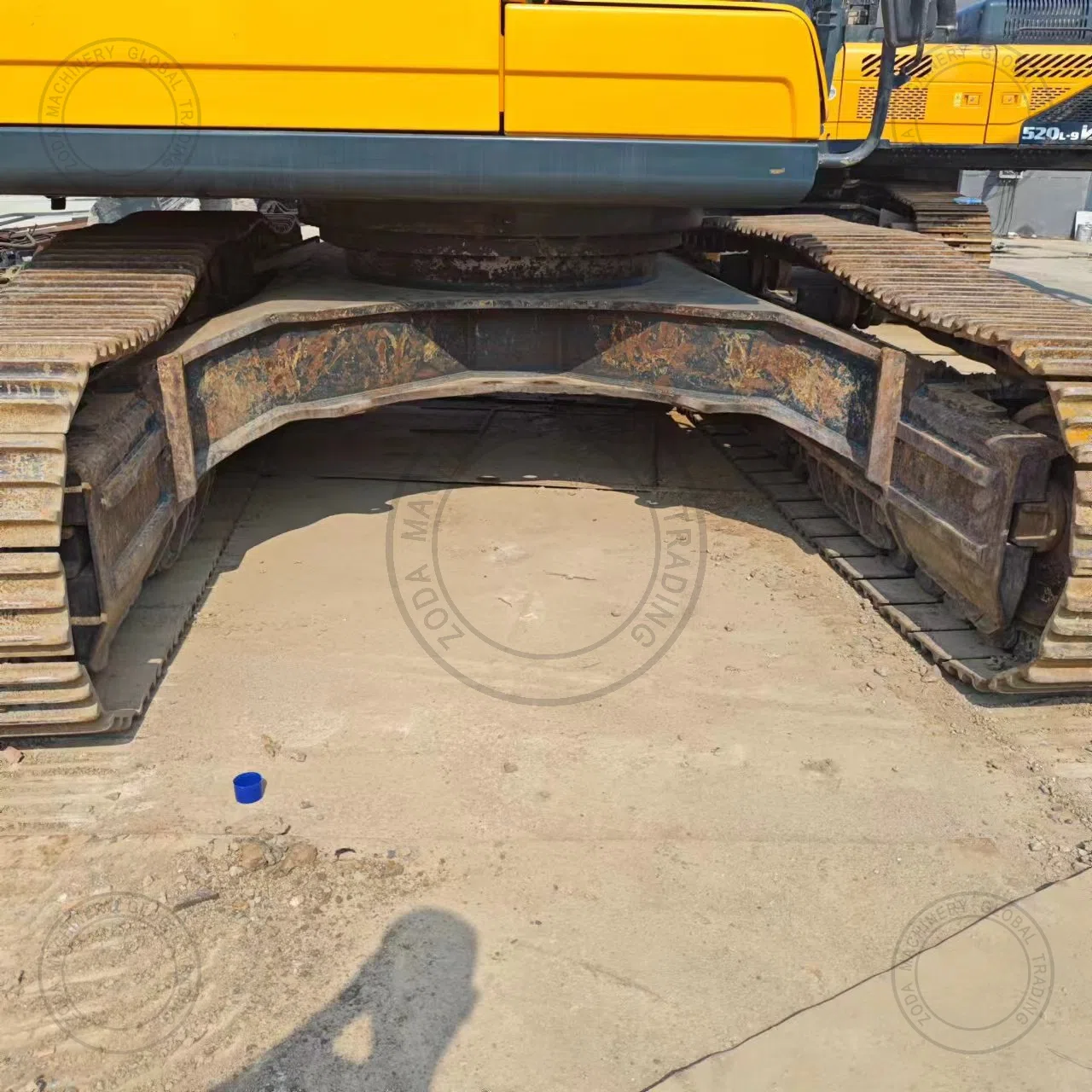 Used Excavator HYUNDAI VS 520 1 for Sale photo 4