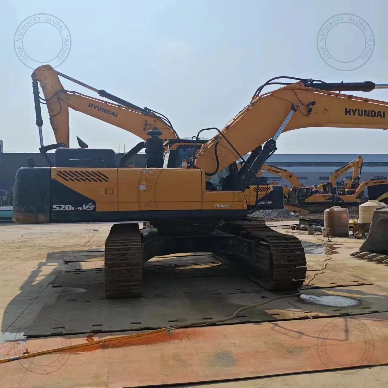 Used Excavator HYUNDAI VS 520 2 for Sale photo 4