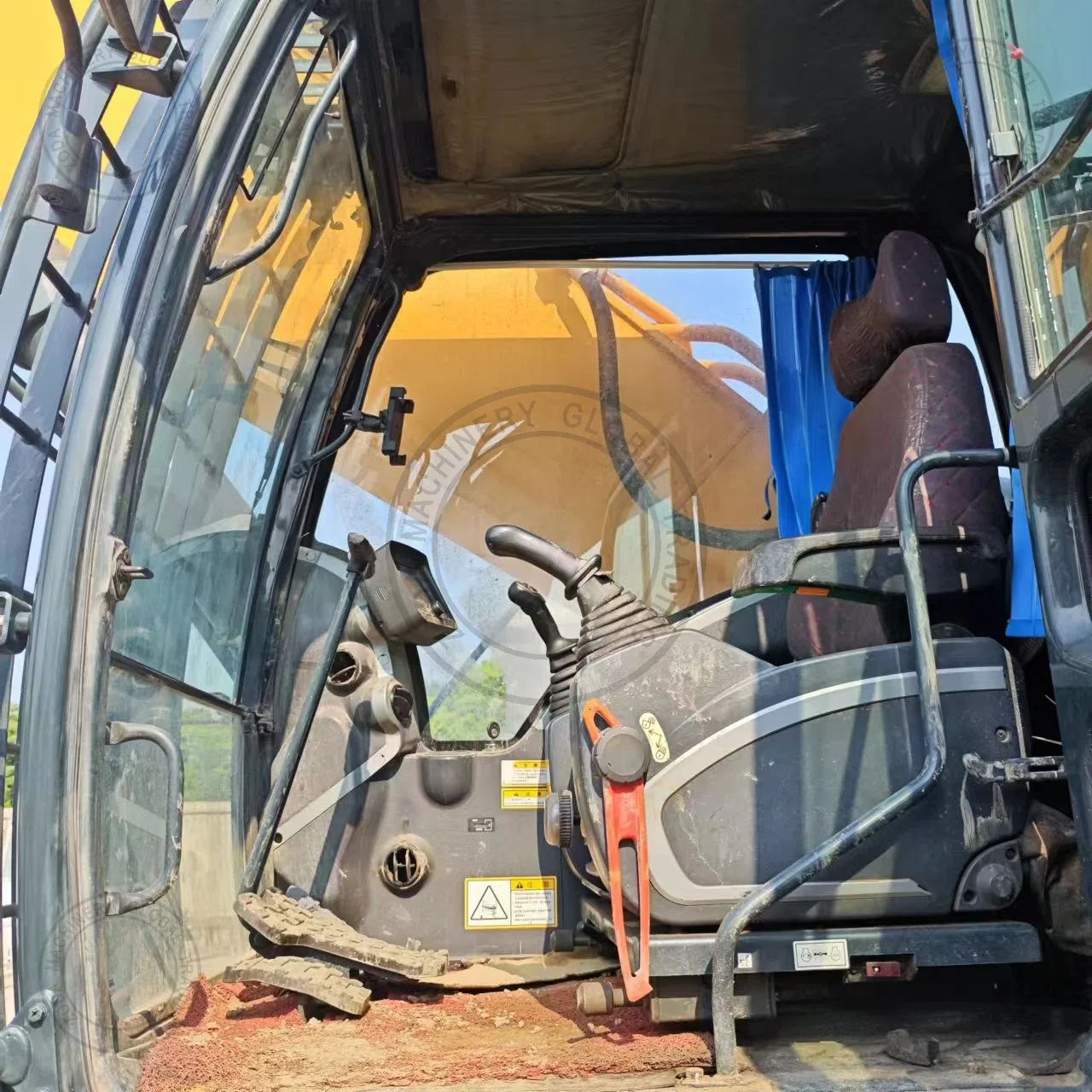 Used Excavator HYUNDAI VS 520 2 for Sale photo 9