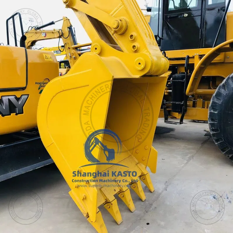Used Excavator KOMATSU 200-8 for Sale photo 9