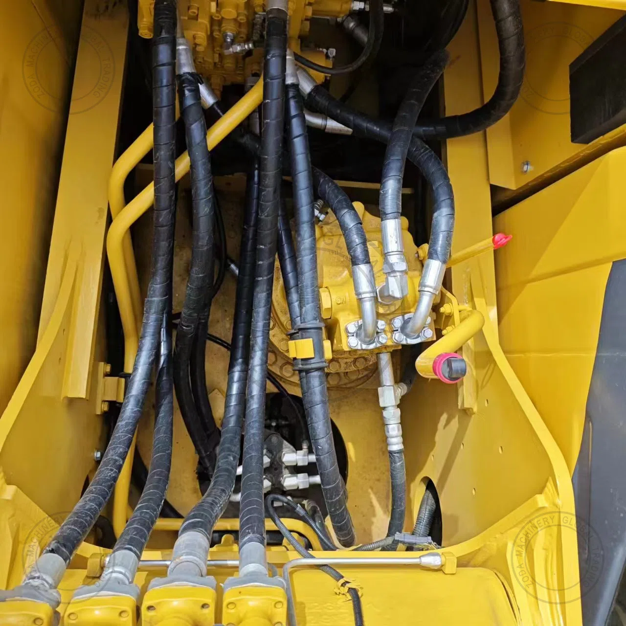 Used Excavator Komatsu 210-8 for Sale photo 6