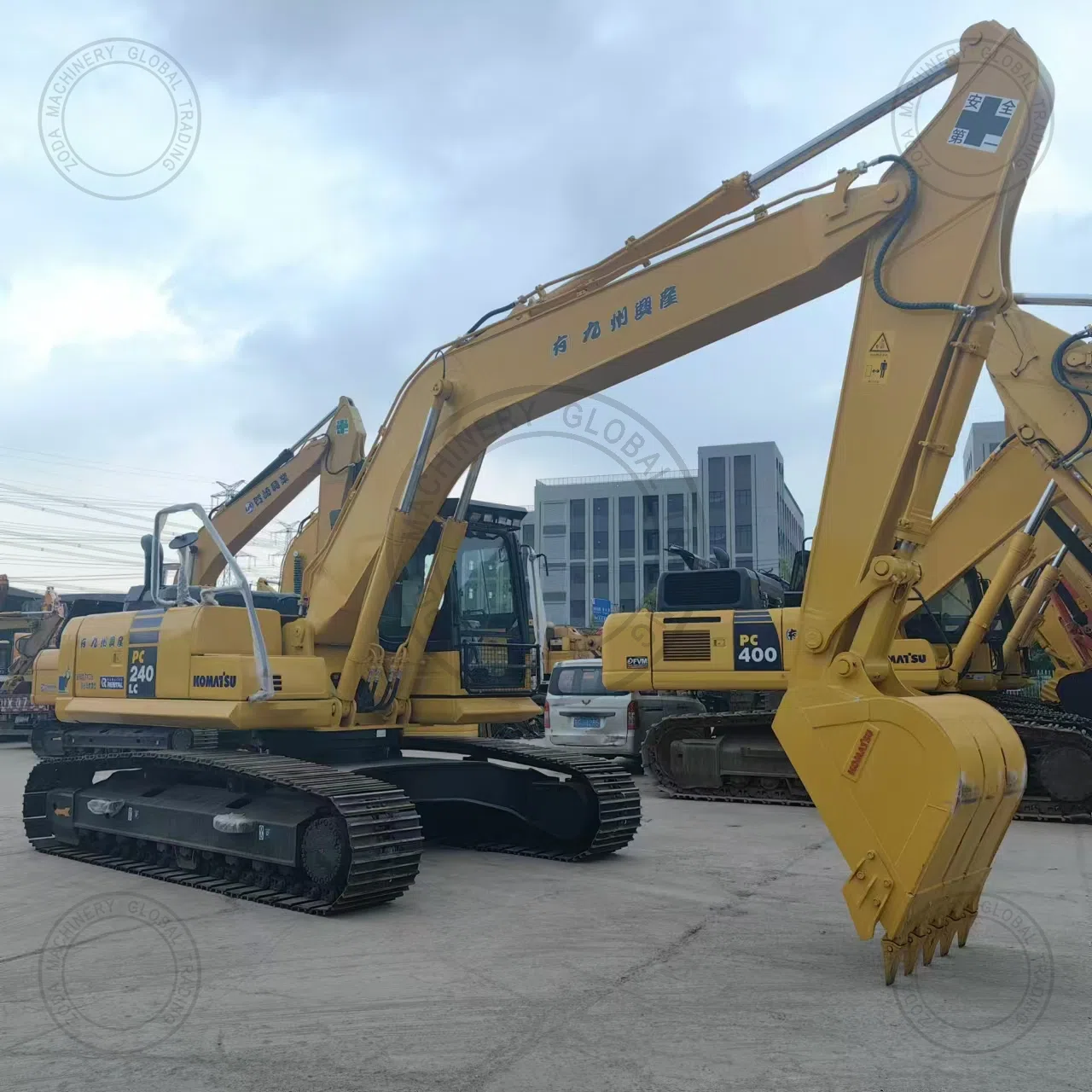 Used Excavator KOMATSU 240-8 for Sale photo 2