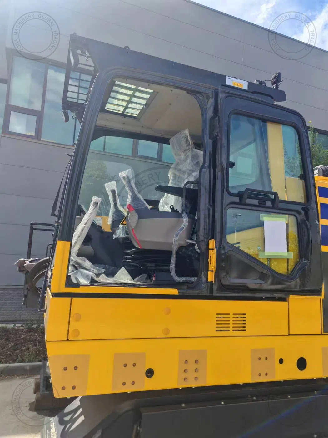 Used Excavator komatsu pc1250 for Sale photo 6