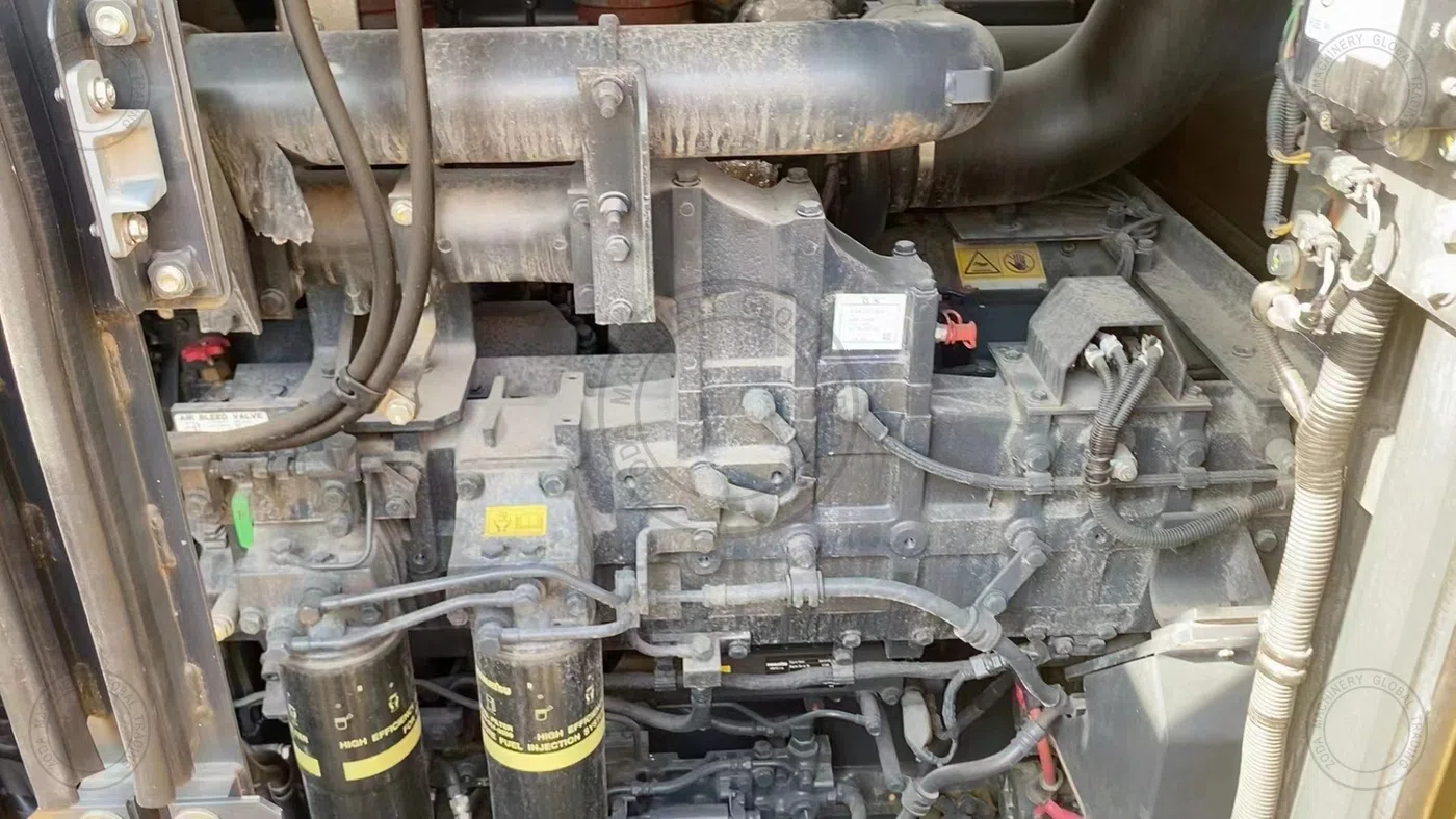 Used Excavator Komatsu pc2000 for Sale photo 3