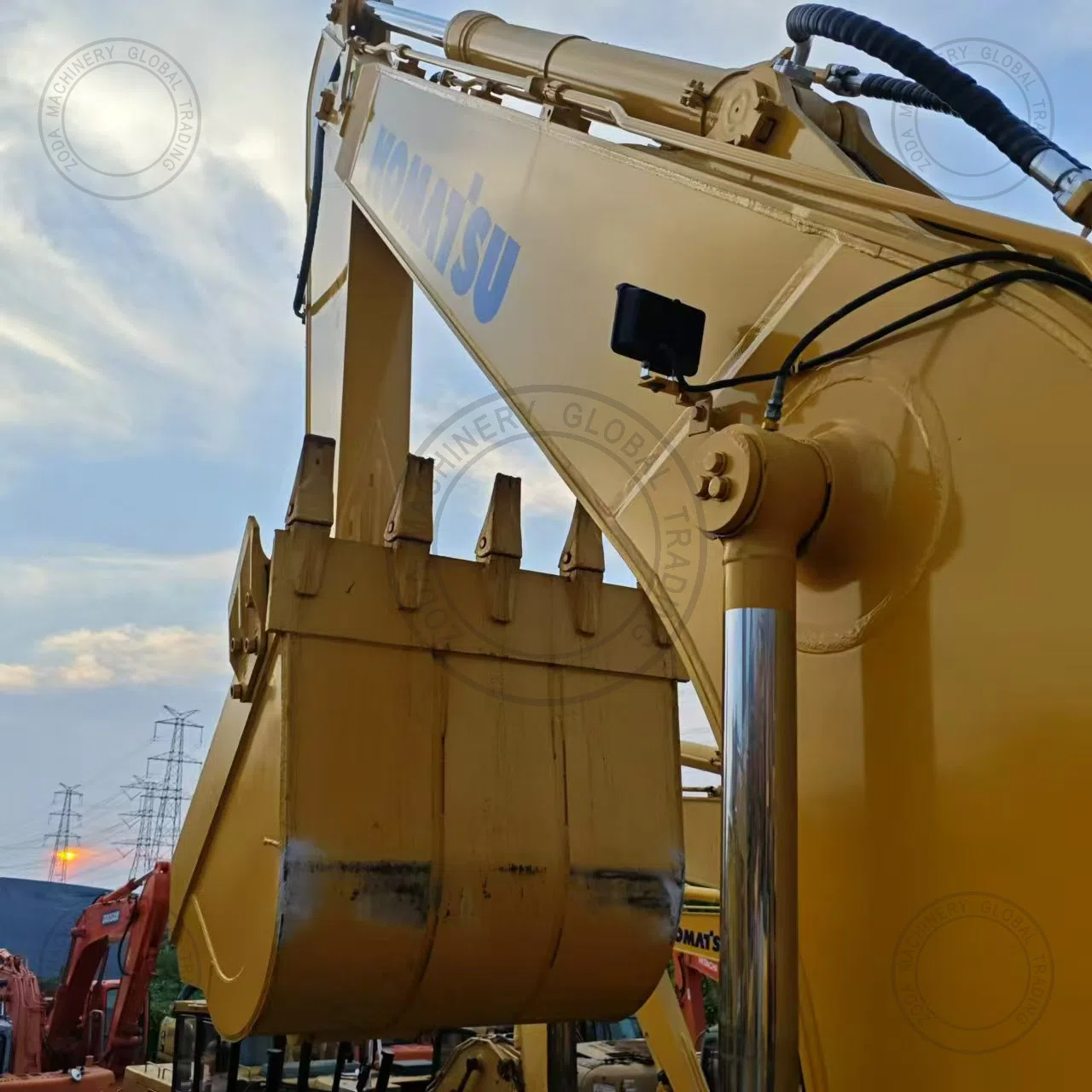 Used Excavator KOMATSU PC240-8 for Sale photo 4