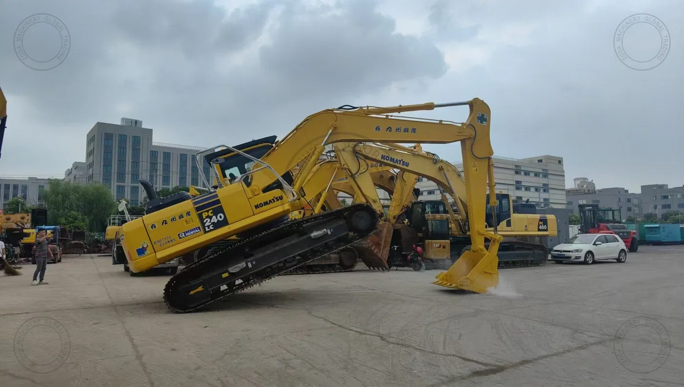 Used Excavator KOMATSU PC240 for Sale photo 3