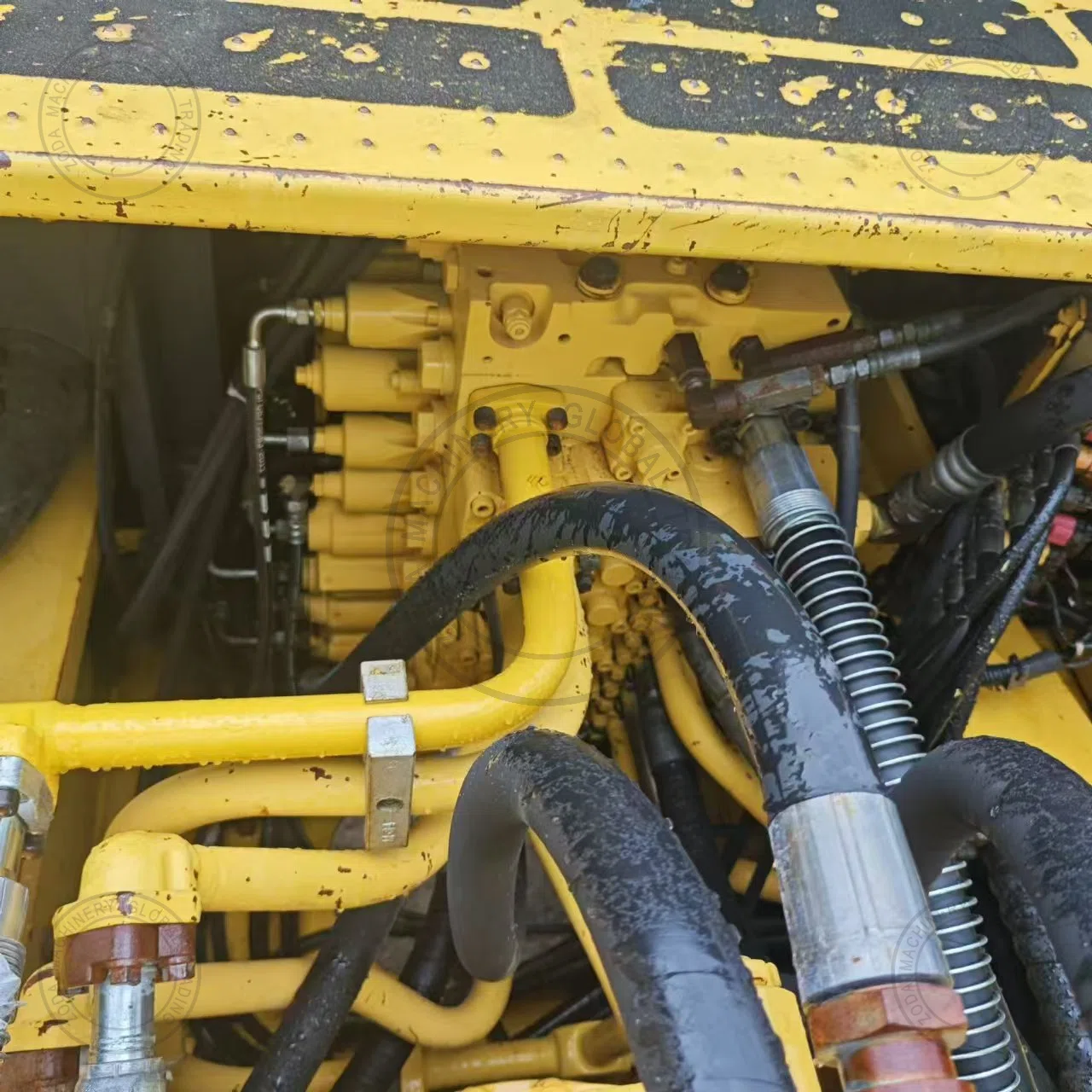 Used Excavator KOMATSU PC400-8R 3 for Sale photo 2