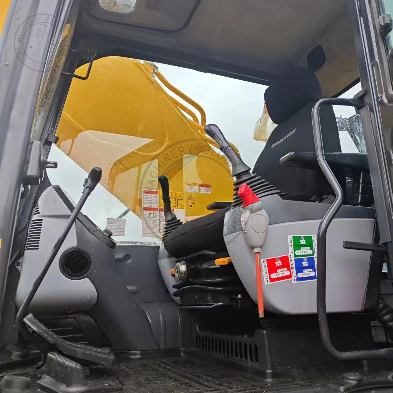 Used Excavator KOMATSU PC450-8R 1 for Sale photo 5